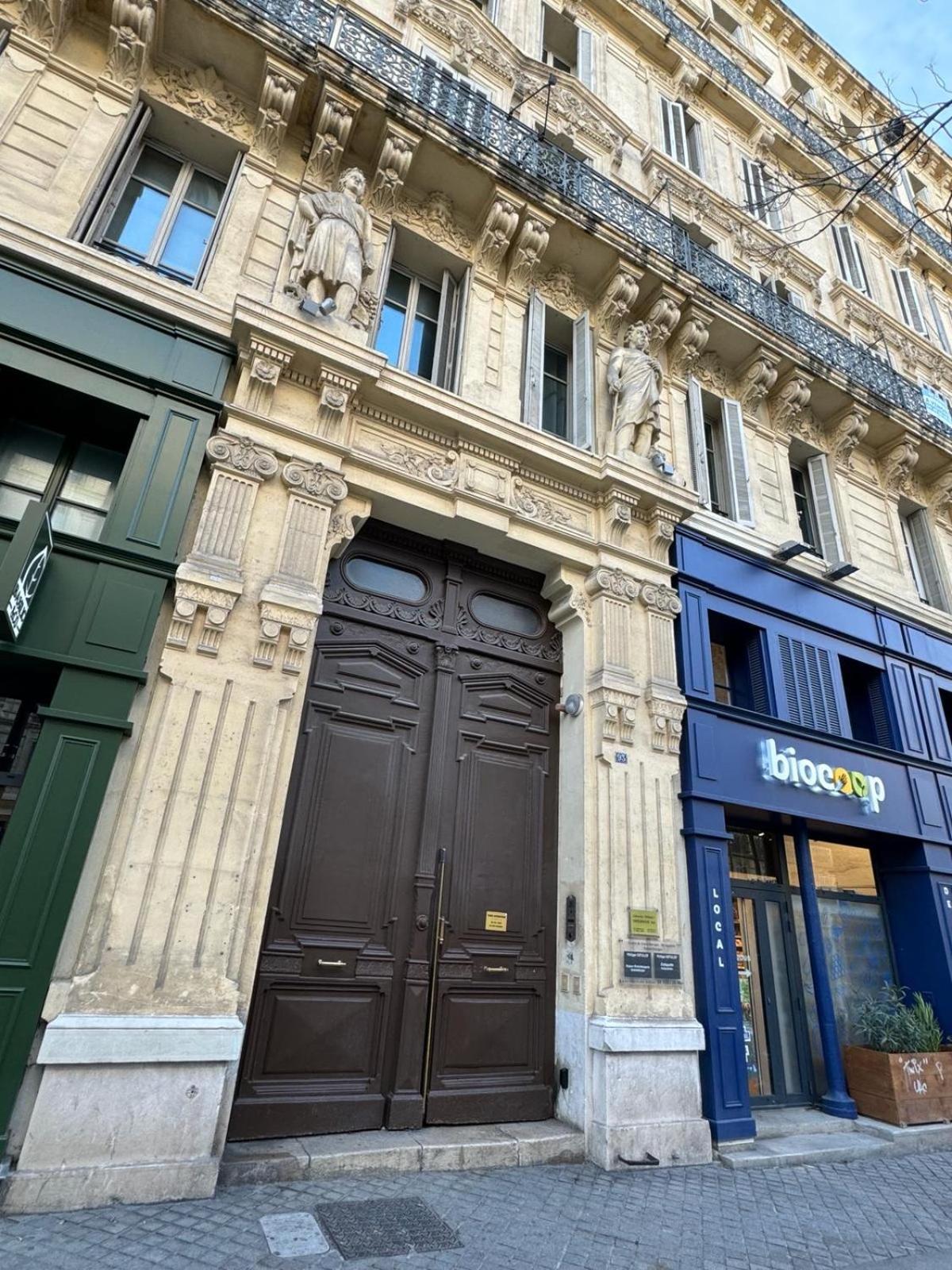 Appartemment Rue De La Republique, Joli Et Moderne Au Coeur Du Centre Марсилия Екстериор снимка